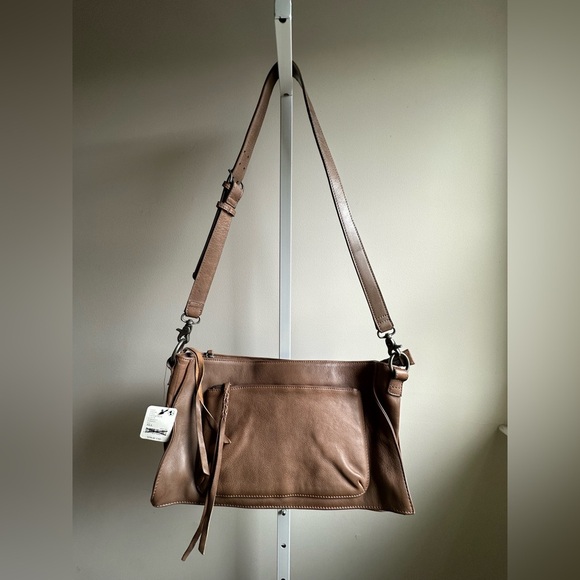 NWT We The Free Dixon Crossbody Desert Taupe Leather - Picture 8 of 16